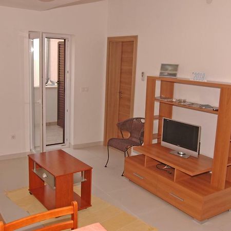 Apartment Urem Биоград-на-Мору Экстерьер фото