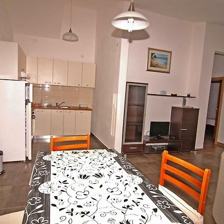 Apartment Urem Биоград-на-Мору Экстерьер фото