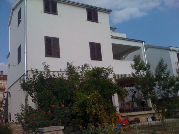 Apartment Urem Биоград-на-Мору Экстерьер фото