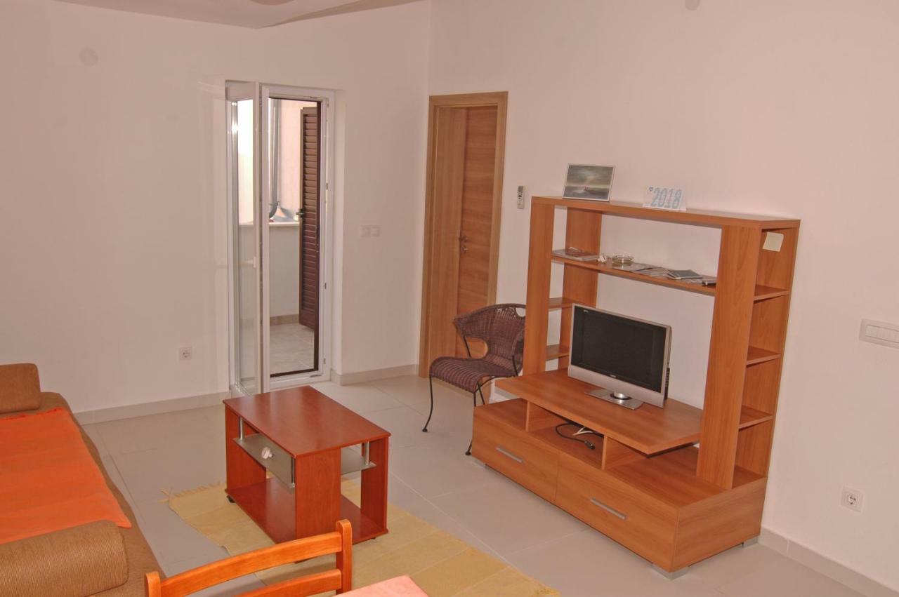 Apartment Urem Биоград-на-Мору Экстерьер фото