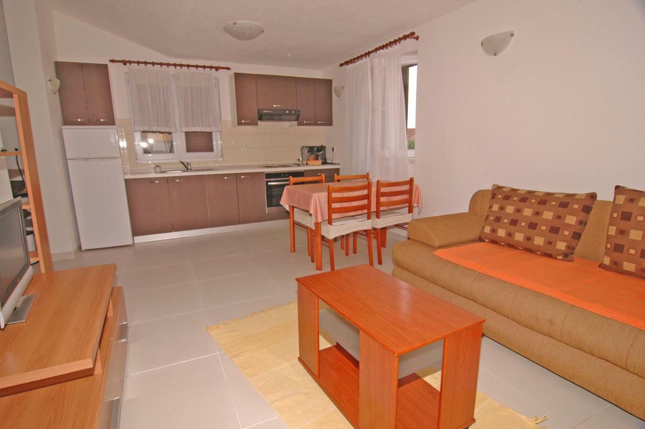 Apartment Urem Биоград-на-Мору Экстерьер фото