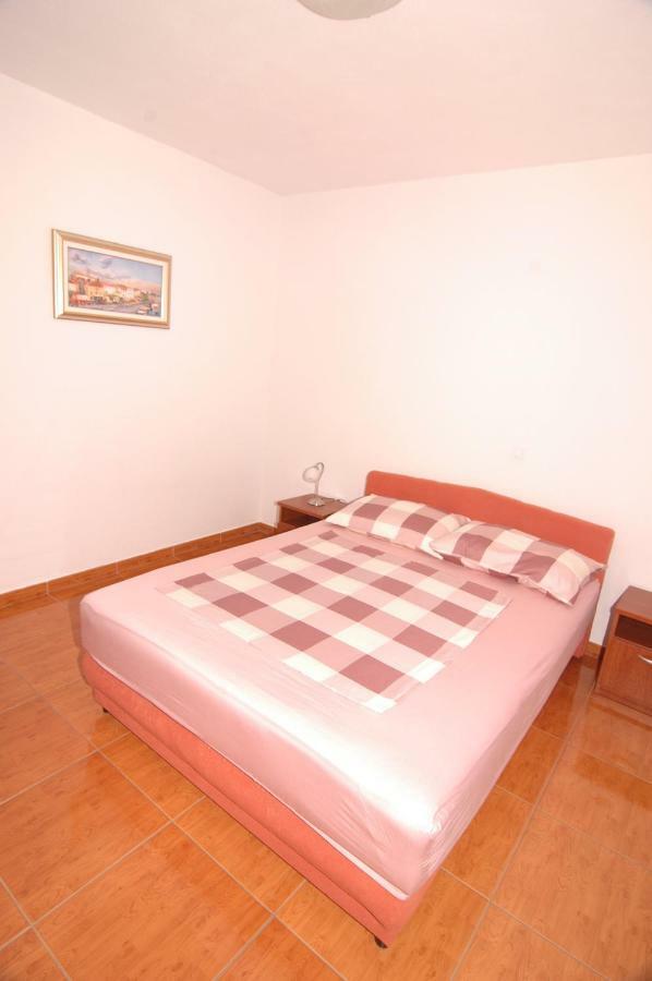 Apartment Urem Биоград-на-Мору Экстерьер фото