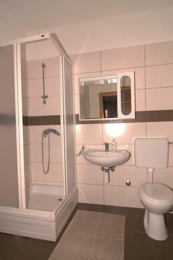 Apartment Urem Биоград-на-Мору Экстерьер фото